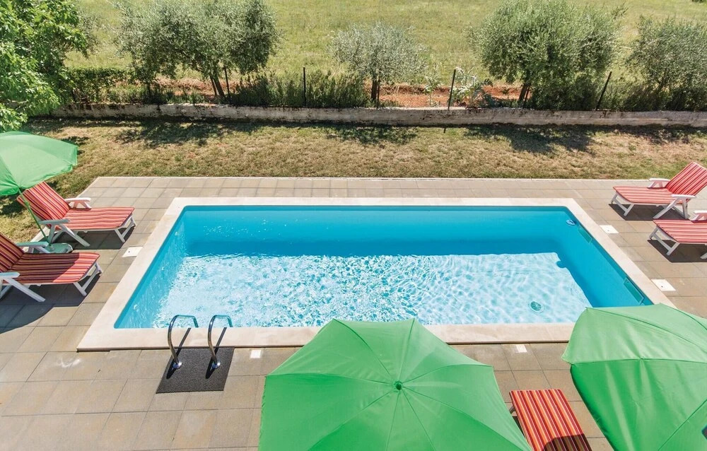 Stunning Home in Porec With Wifi and 3 Bedrooms