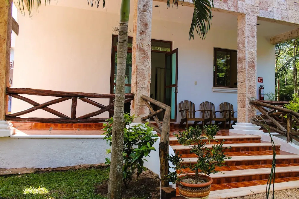 Real Mayab Hotel & Bungalows