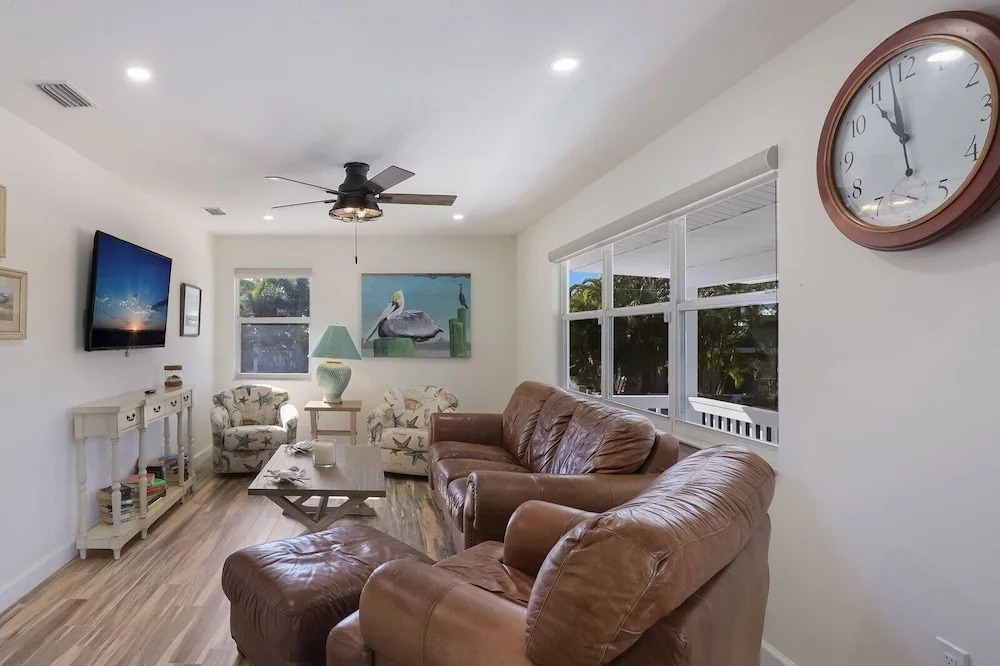 Surf Riders 4 Bedroom Home