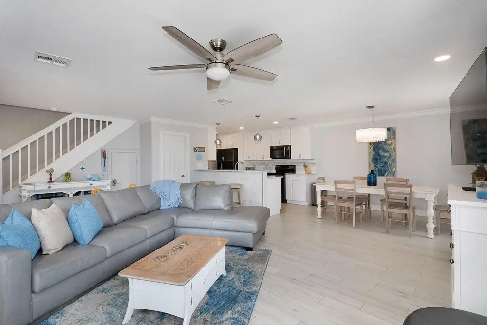Gulfpointe by Pack and Relax