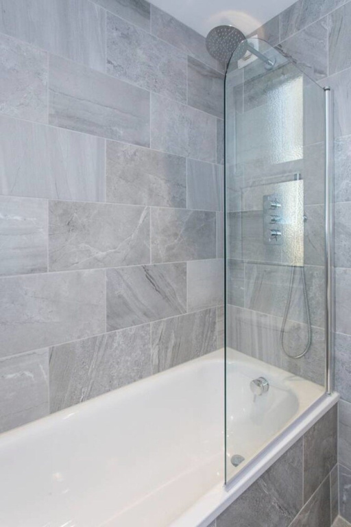 Sleek 2BR flat in Hither Green, by Mountsfield Park