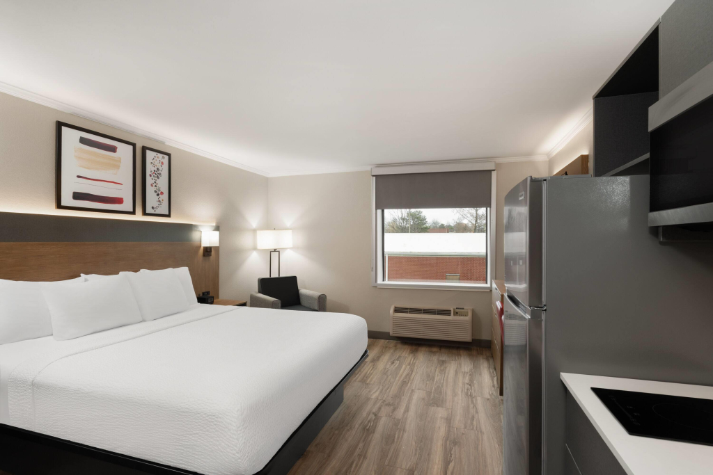 Hawthorn Extended Stay by Wyndham Jackson