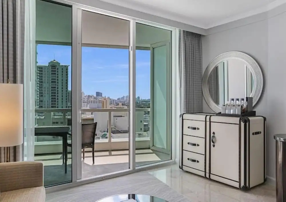 FontaineBleau Resort Balcony w/ Ocean plus Bay View
