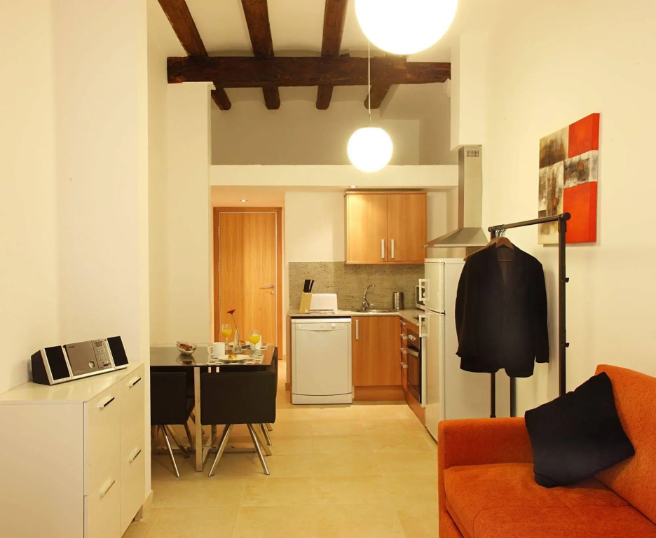 MH Apartments S. Familia