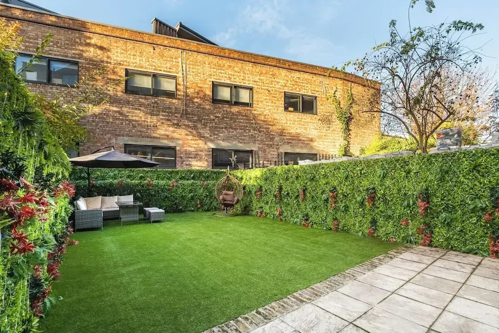 LONDONERS│Fabulous Four Residence