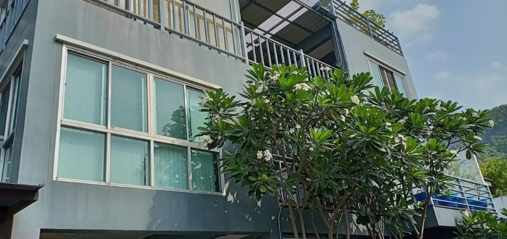 1st House of Happiness at Khao Yai 1-4 bed open 1 bedroom for each 2 adults