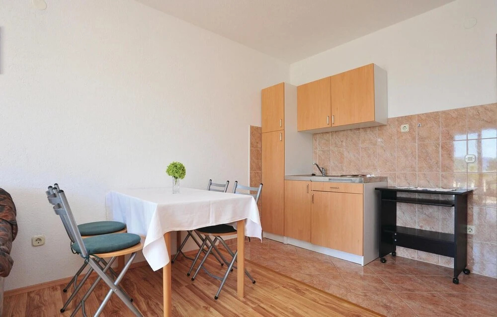 Beautiful Home in Lokva Rogoznica With Wifi and 2 Bedrooms