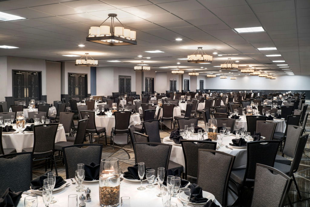 Embassy Suites by Hilton Austin Central