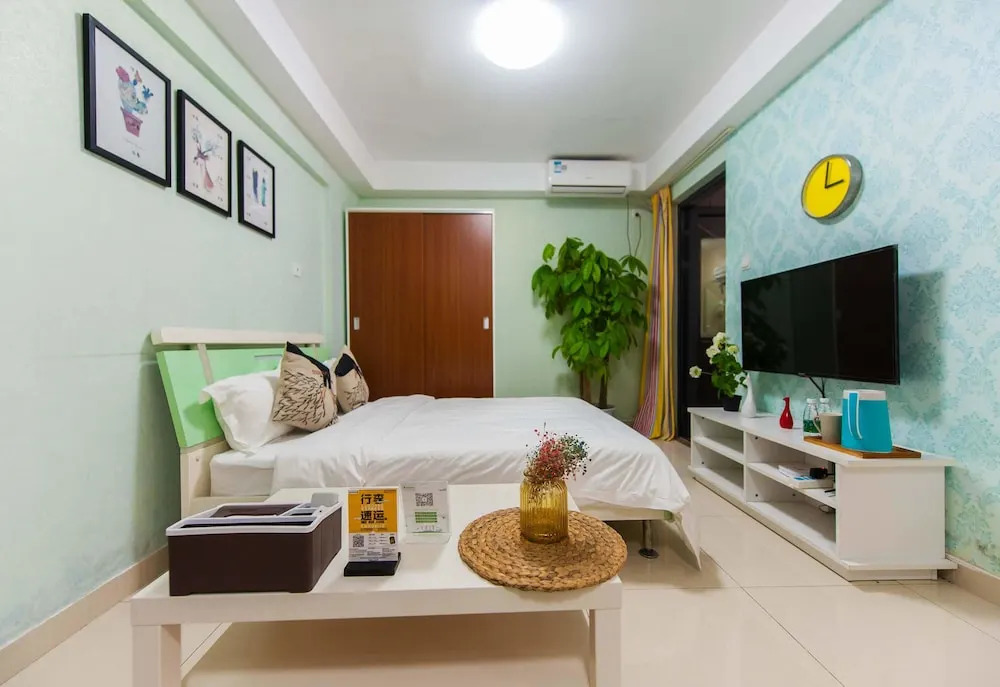CiCi House