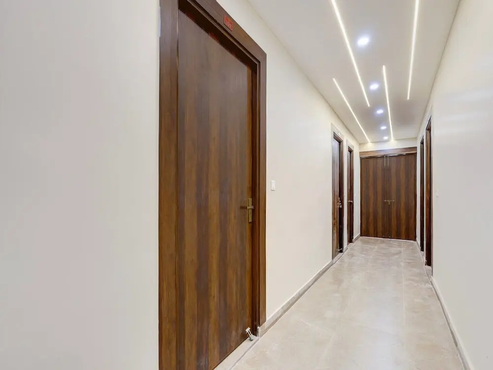 Super Hotel Pari Chowk Formerly The Divine KRC