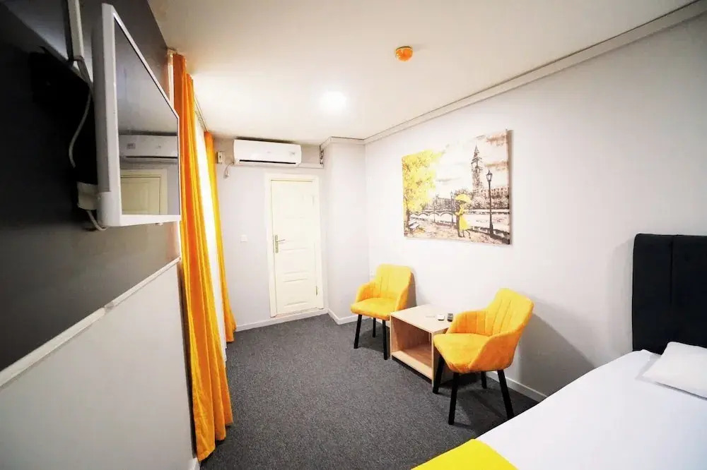 Palace Suit Hotel