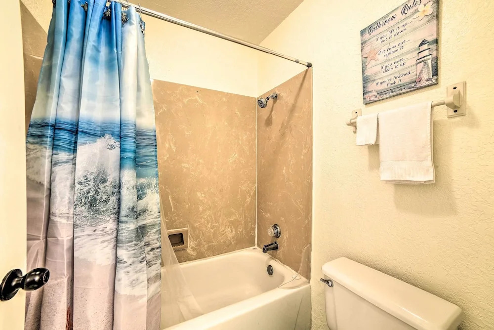 Coastal Condo w/ Dock Access, 2 Miles to Beach!