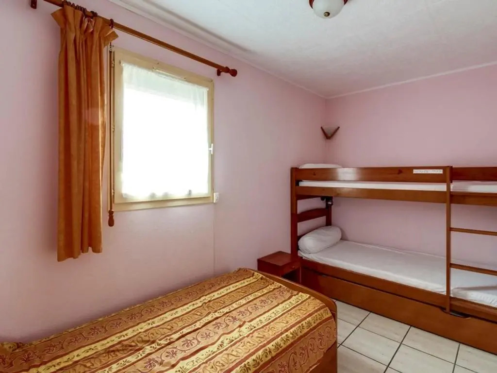 Appartement Esquièze-Sère, 3 Pièces, 7 Personnes - Fr-1-402-1