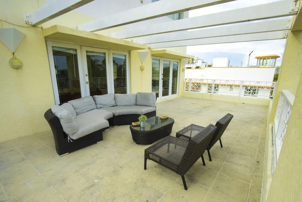 SoBe Ocean Dr. 3 Bedroom Penthouse