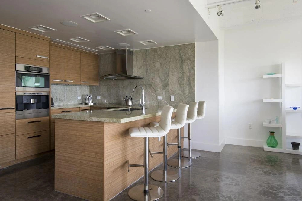 The Netherland 1 BR Condo on Ocean Drive - Miami Beach - RSM 42371