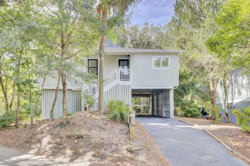 10 Sandcrab Court by Avantstay Beautiful Home w/ Deck, Walk to the Beach