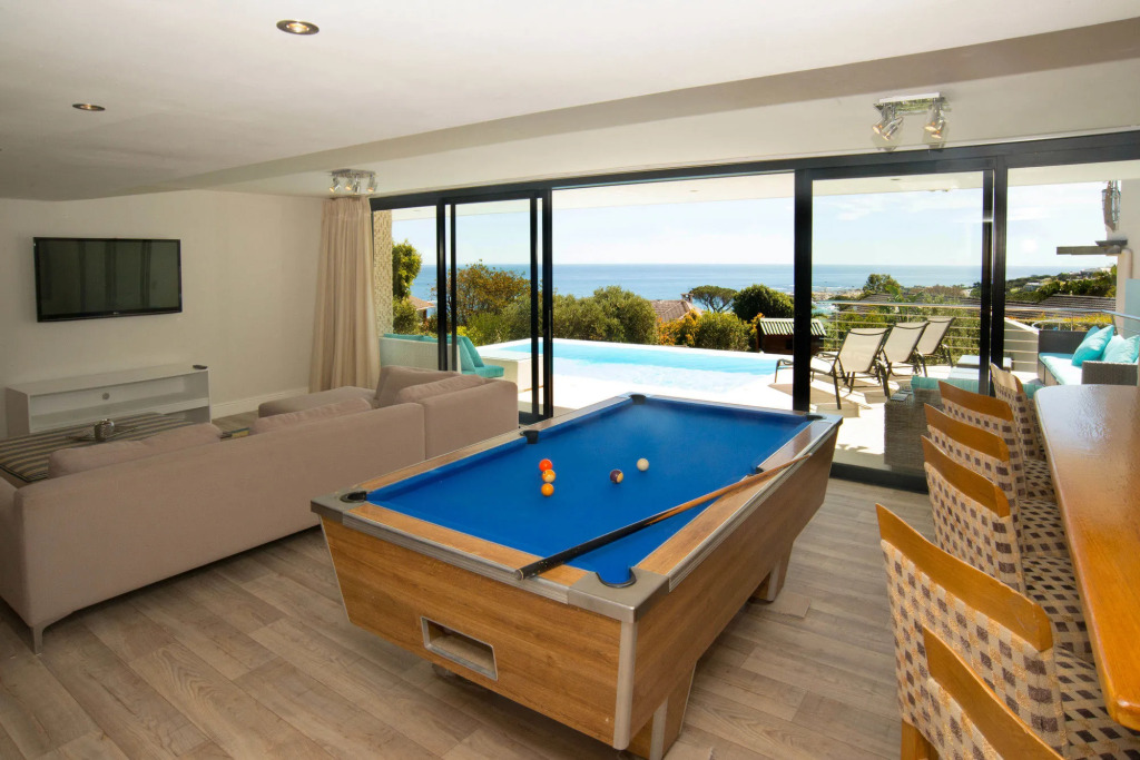 Blue Emerald Villa - Heated Pool