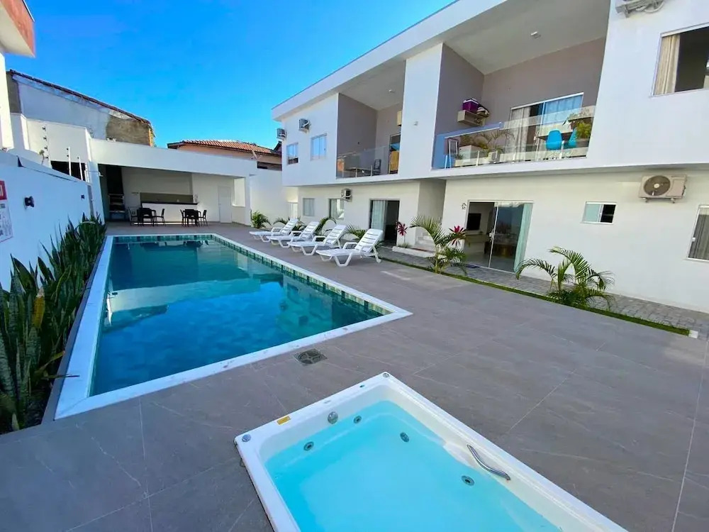 Fully Equipped Apartments in a Condo With a Pool, 750m From the Beach - Vifs