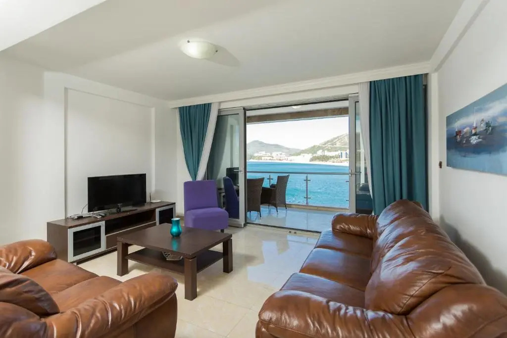 Adriatic Raf Apartments