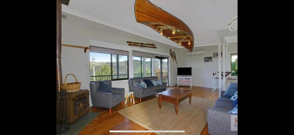 3 Bedroom Lakeview Cottage with Drying/Bike Room