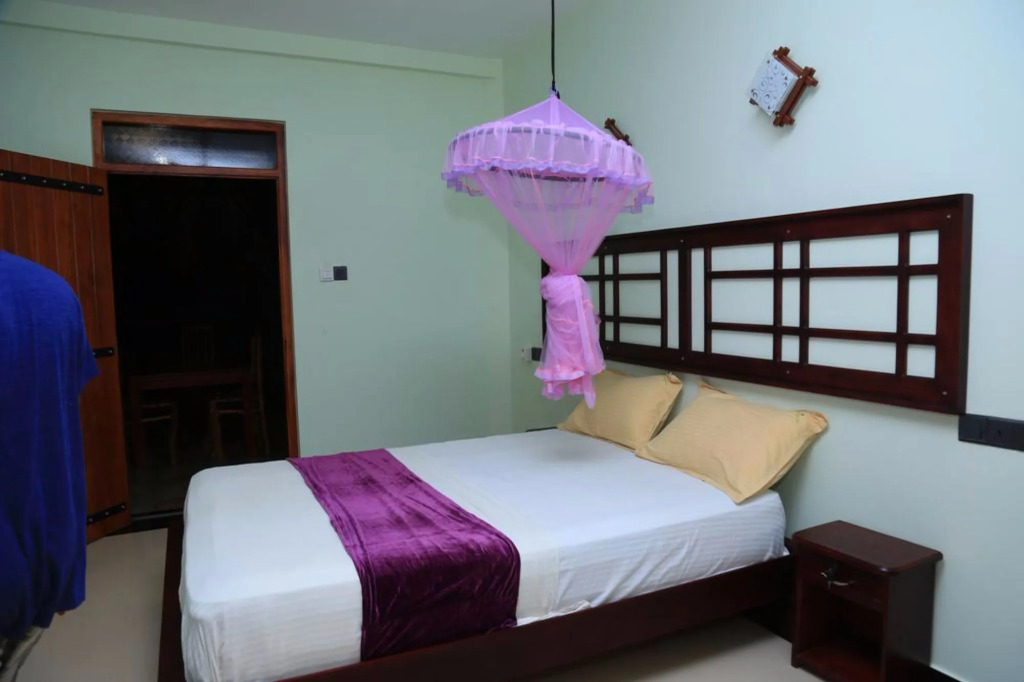 Yala River Face Inn