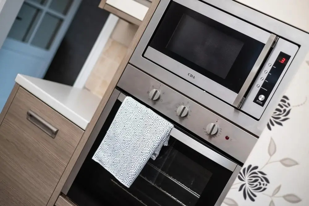 Gorgeous Modern 4 Bedroom House - Free Parking and Netflix by WHA for Contractors Relocation