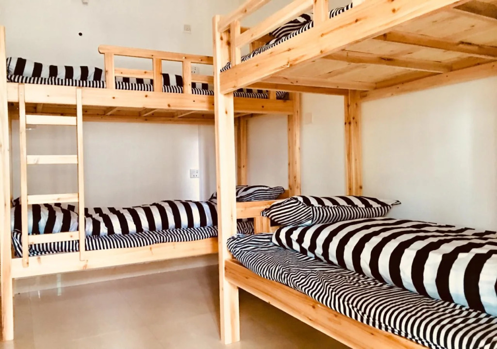 South Face Hostel Jinhu Branch