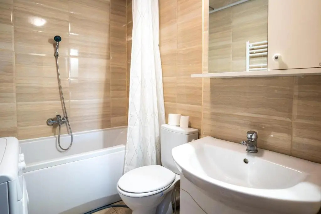 Summerland Sea View Apartment