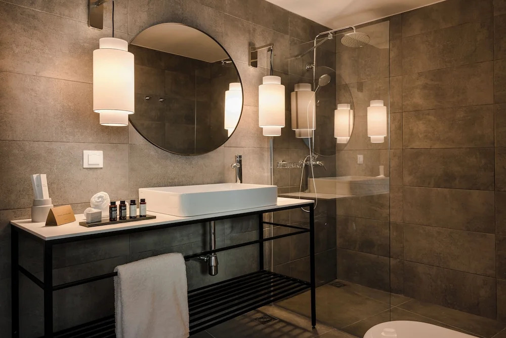 The Rock Suites