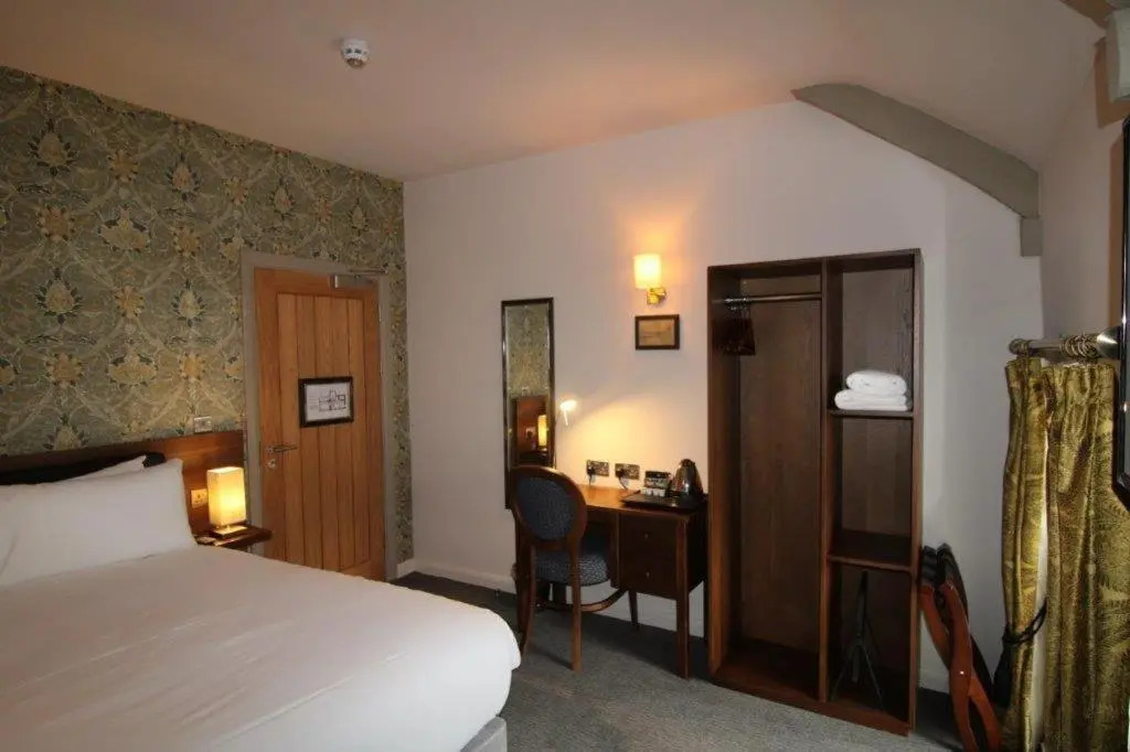 rooms @ the dolau inn