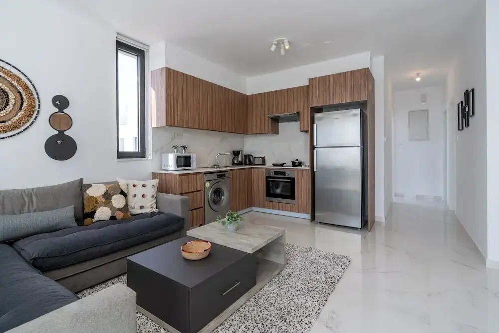 Taupe 2-BR Apt. & Balcony in Larnaca