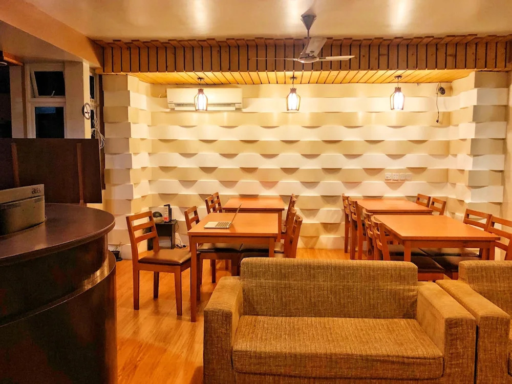 Brize Inn
