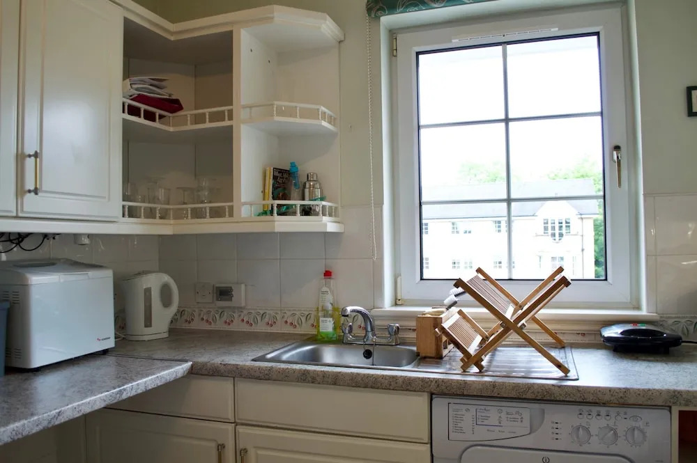 Bright 1 Bedroom Apartment In Edinburgh