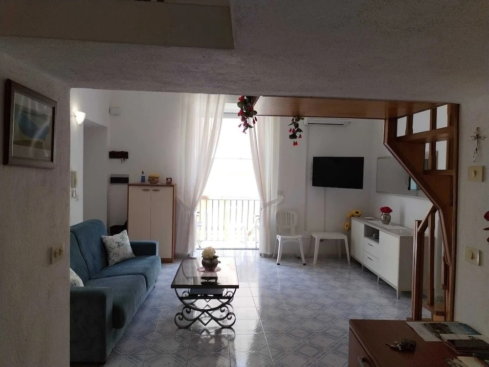 Ischia Ponte Romantic Apartment in the Historical Center and Near the sea
