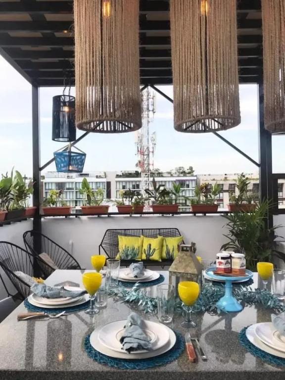 Deluxe Penthouse w 2 Story Patio and Ocean View