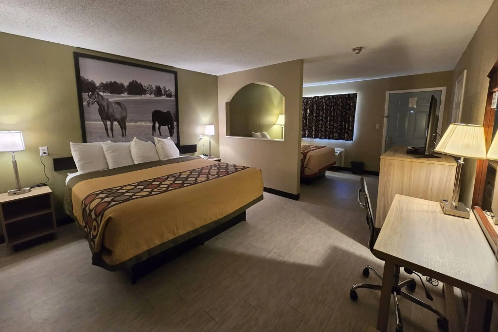 Super 8 by Wyndham Arkadelphia Caddo Valley Area