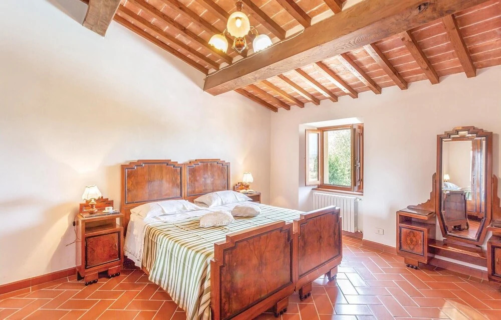 Beautiful Home in Castiglion Fiorentino With 4 Bedrooms, Wifi and Outdoor Swimming Pool