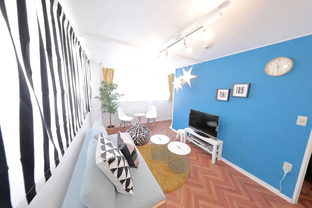 Vivid Zebra House (197-1)