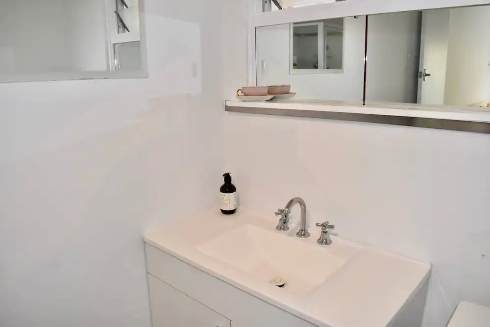Charming 1 Bedroom Apartment in Leafy Green Hawthorn