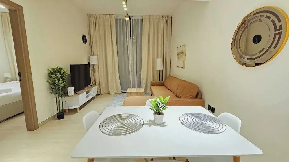OYO HOME 1405 Spacious 1bed In Jvc Be