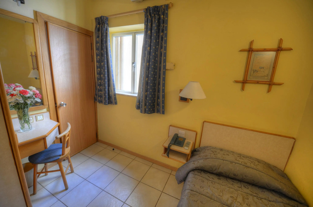 Sliema Chalet Hotel
