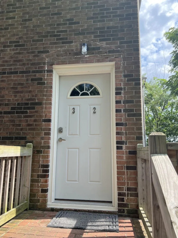 Boat House Ground Floor #2 - 1 Br Waterfront, Wifi 1 Bedroom Apts by RedAwning