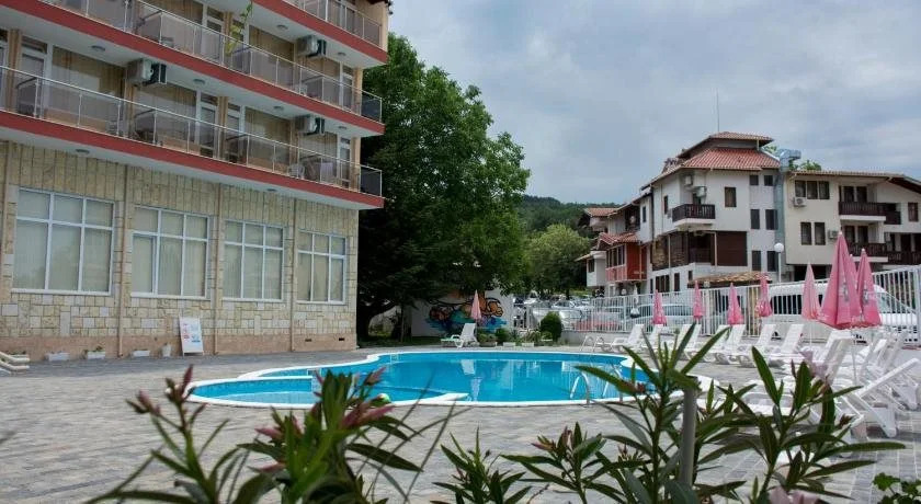 Club Hotel Vedren