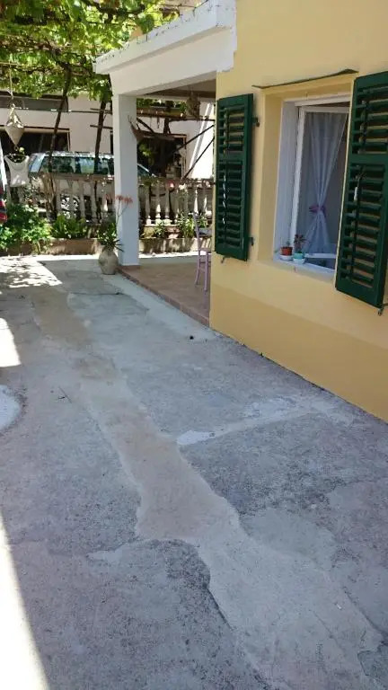 House Grabic