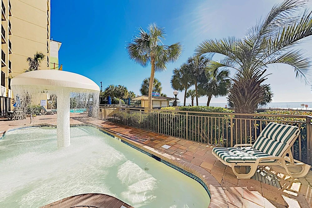 New Listing! Beach Penthouse W/ All-season Pool 1 Bedroom Condo