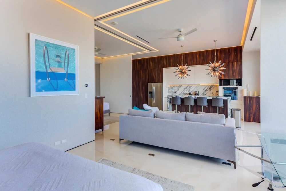 Pier 57 Penthouse 703 Romantic Zone Spectacular Ocean Views