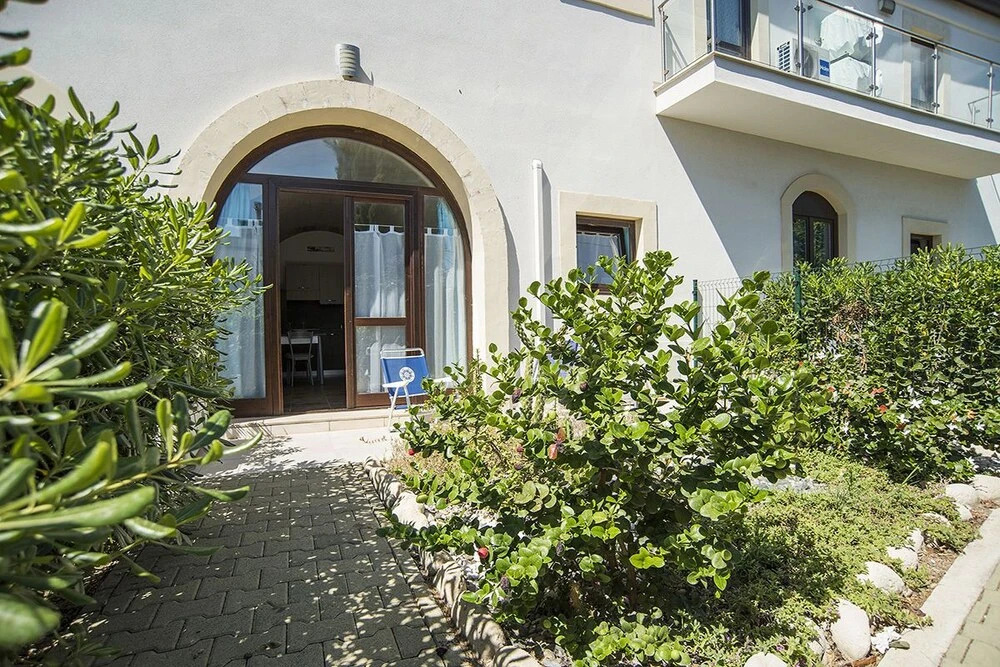 Holiday Beach Houses Nero DAvola
