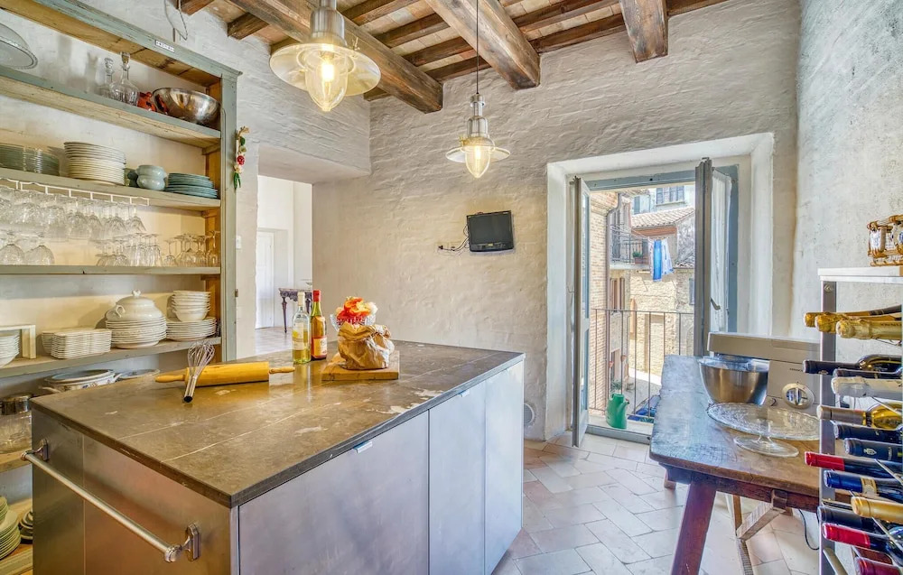 Awesome Home in Potenza Picena With 4 Bedrooms and Wifi