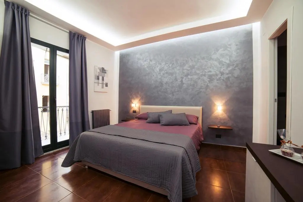 Glam House