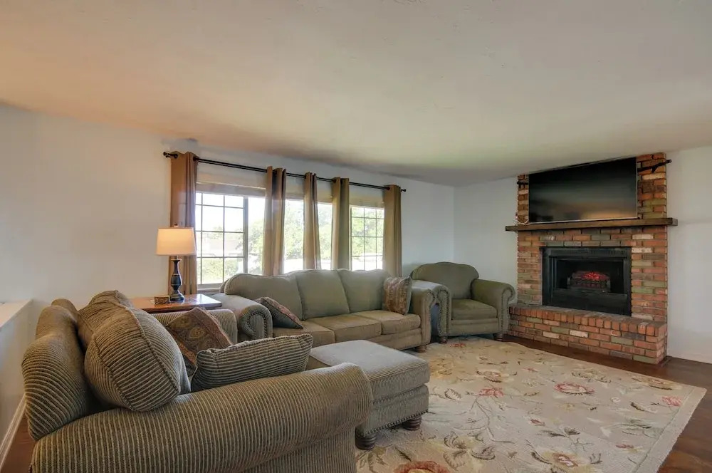 Picturesque Page Home Near Lake Powell & Hiking!